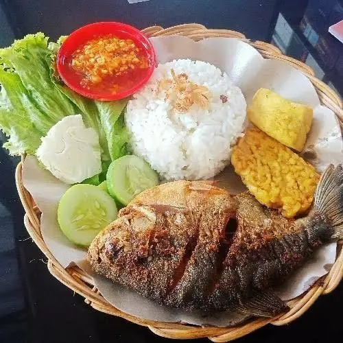 ikan bawal komplit
